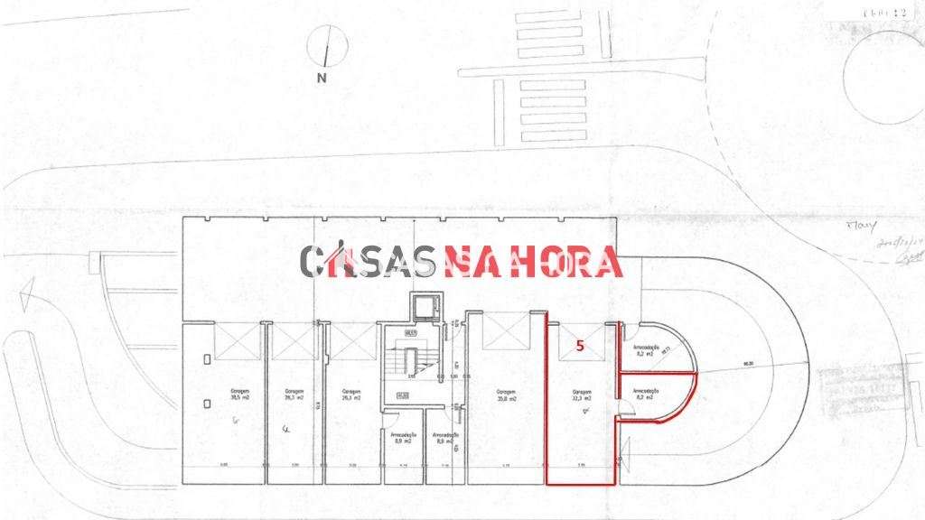 Garagem/armazém no centro de Carcavelos - Grande imagem: 2/18