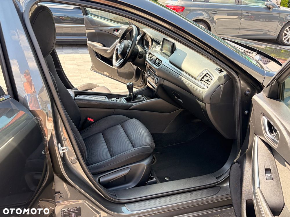Mazda 6 - 12