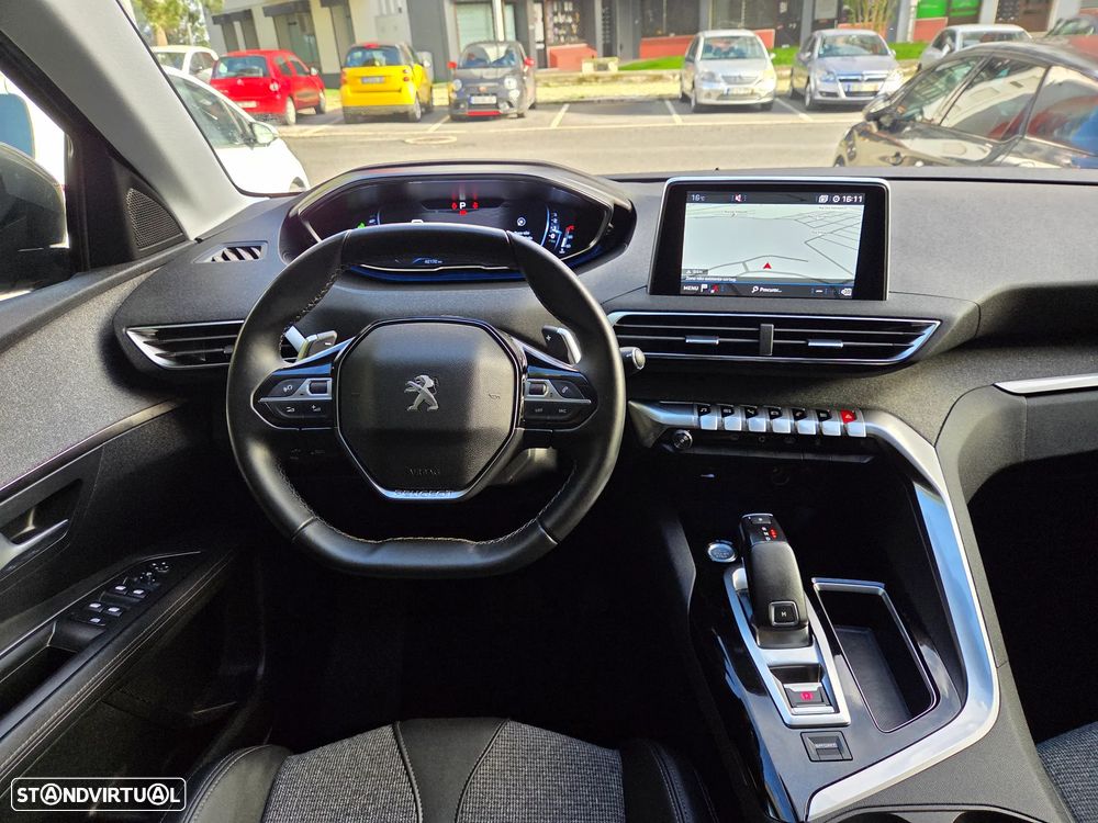 Peugeot 3008 PureTech 130 Stop & Start GPF EAT8 Allure - 31