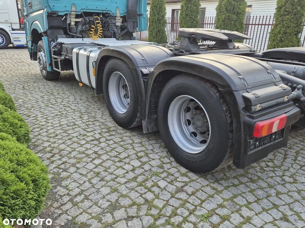Mercedes-Benz AROCS - 8