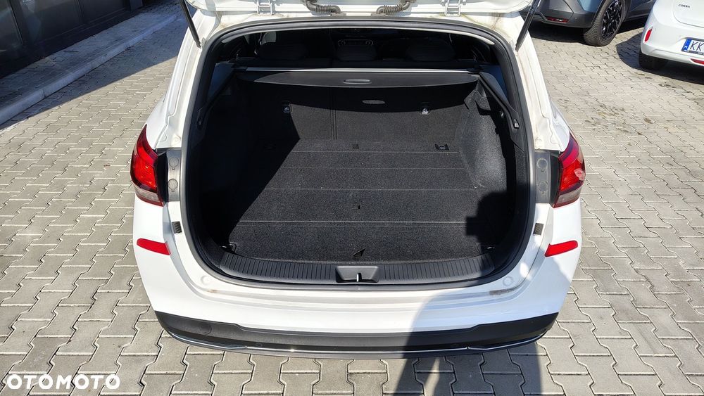 Hyundai i30 1.5 T-GDI 48V Modern - 9