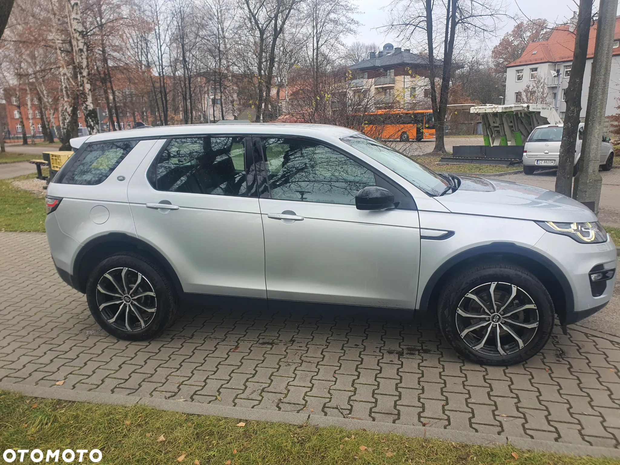 Land Rover Discovery Sport 2.0 TD4 Pure - 4