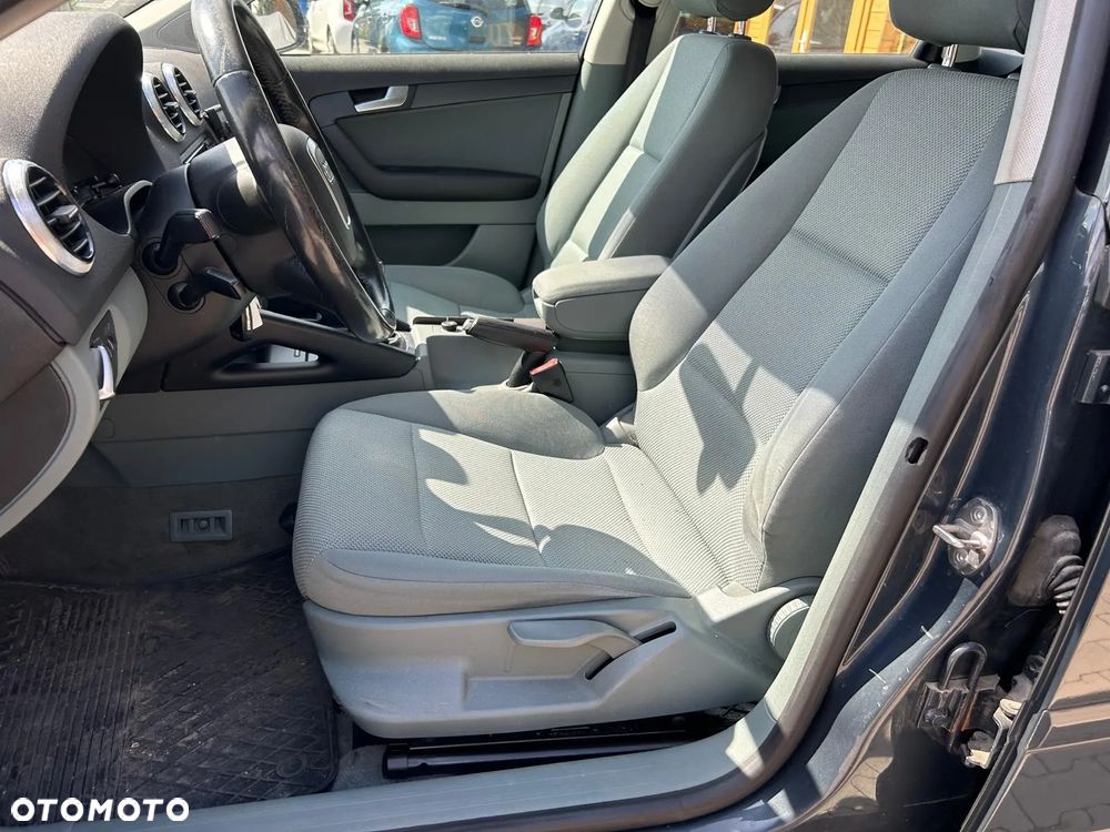 Audi A3 1.6 TDI DPF Attraction - 17