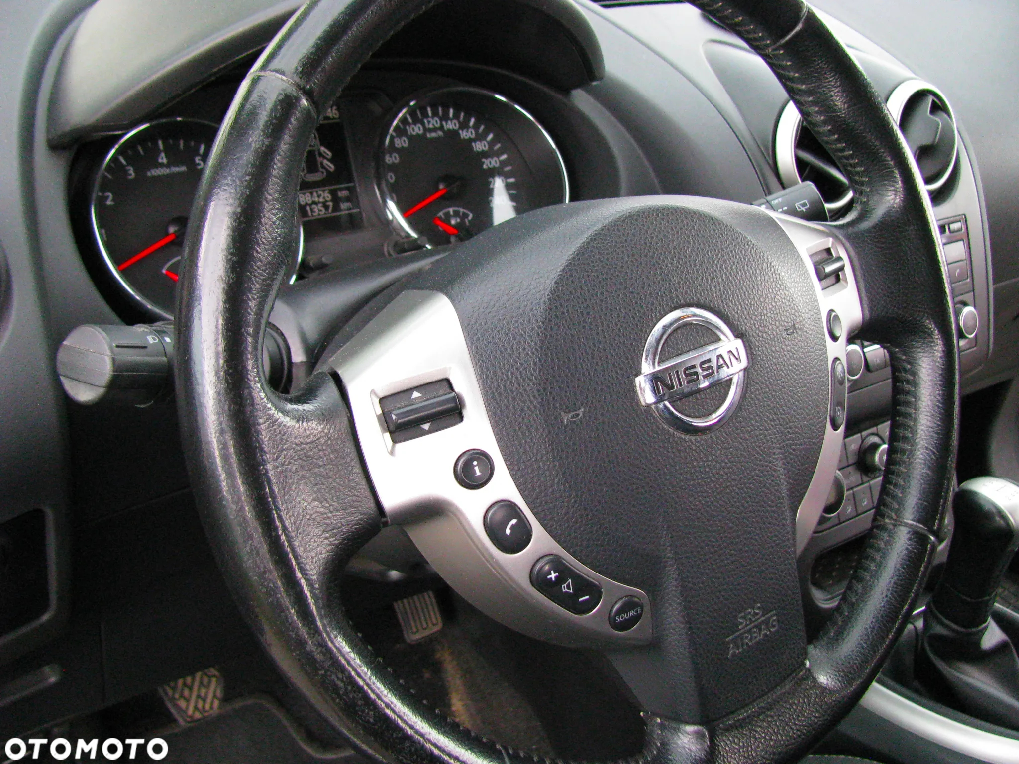 Nissan Qashqai - 10