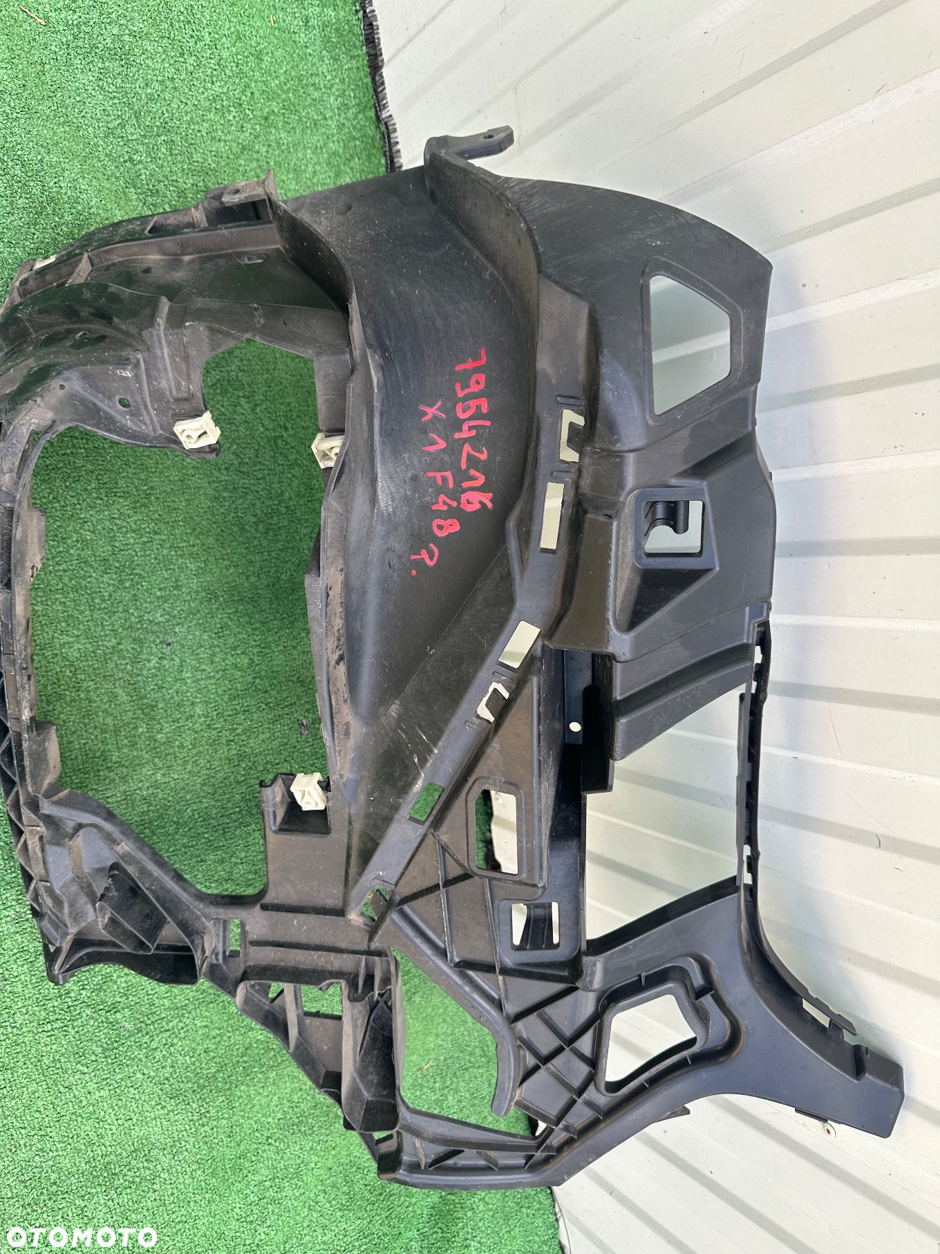 ŚLIZG ZDERZAKA PRZÓD PRAWY BMW X1 F48 7954216 - 2