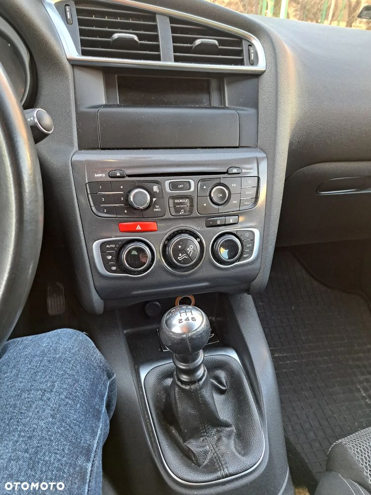 Citroën C4 e-HDi 115 Selection - 5