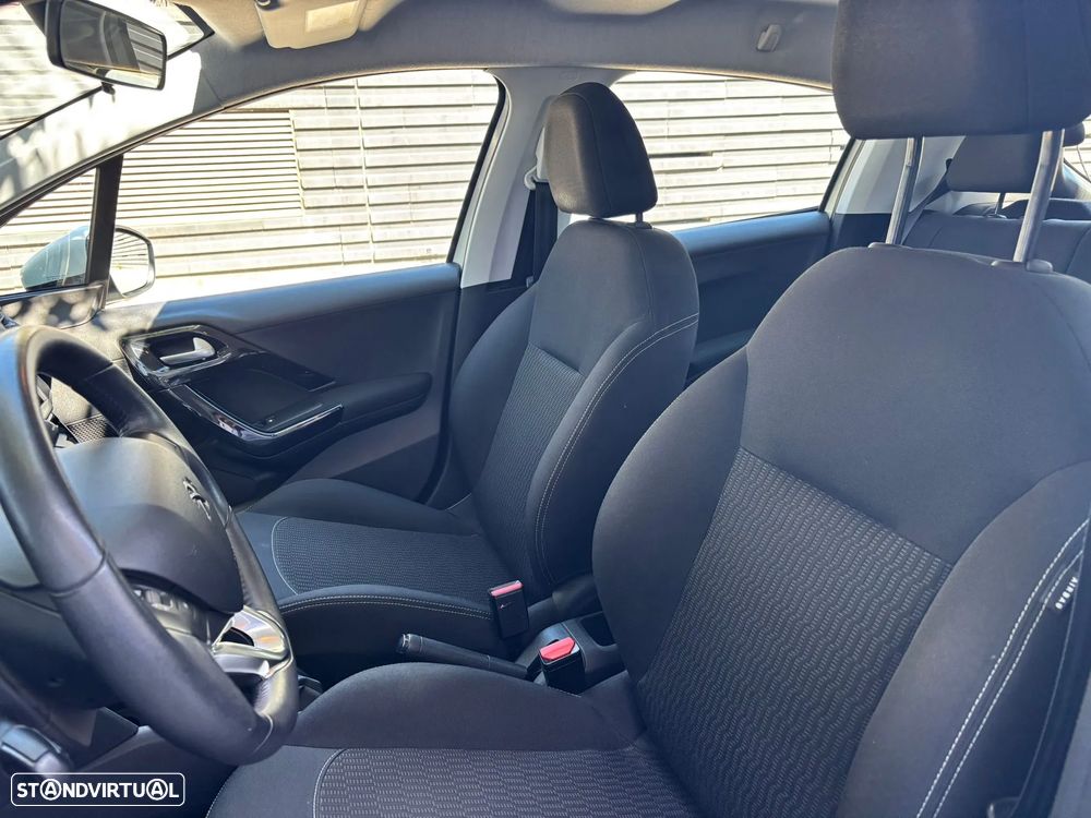 Peugeot 208 1.2 PureTech Active - 13