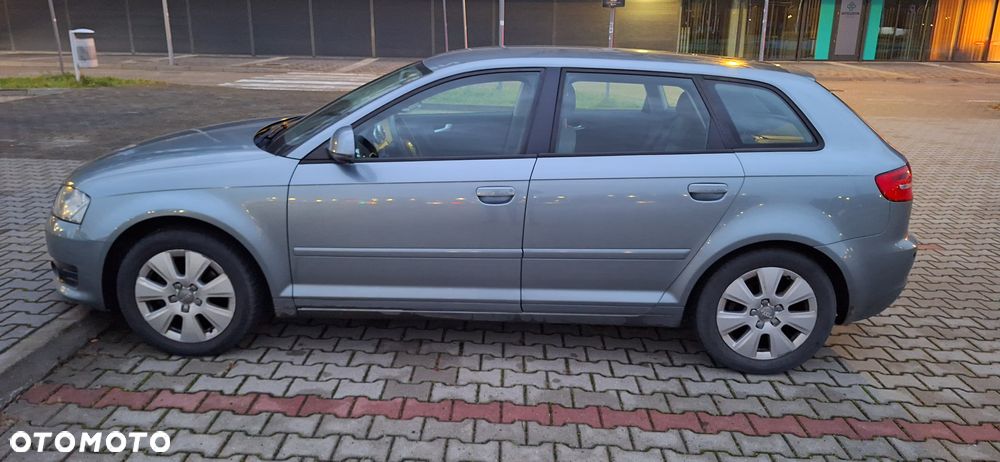 Audi A3 Sportback - 4