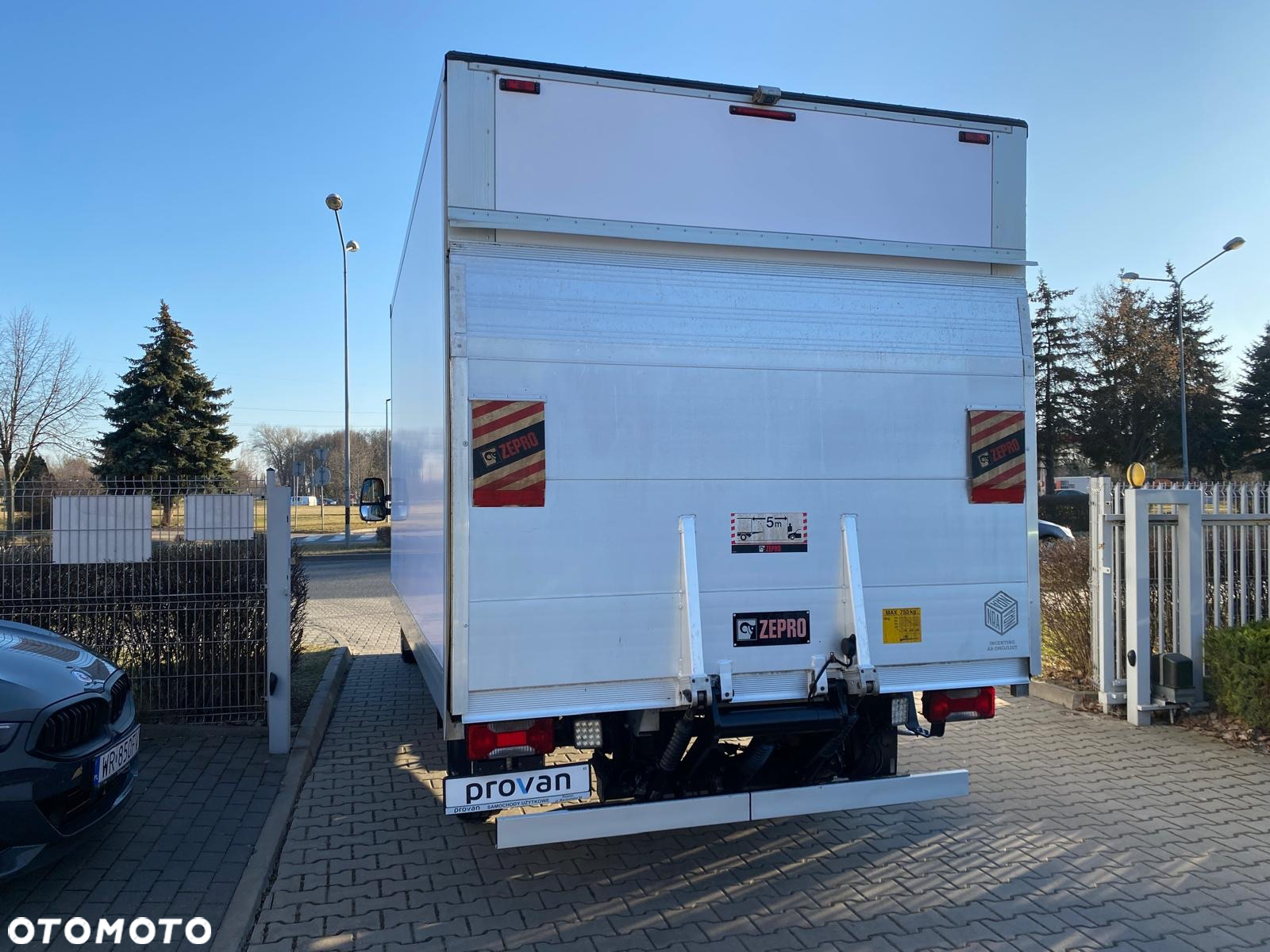 Iveco DAILY 35-160 2,3 HPI KONTENER CHŁODNIA MITSUBISHI WINDA ZEPRO - 14