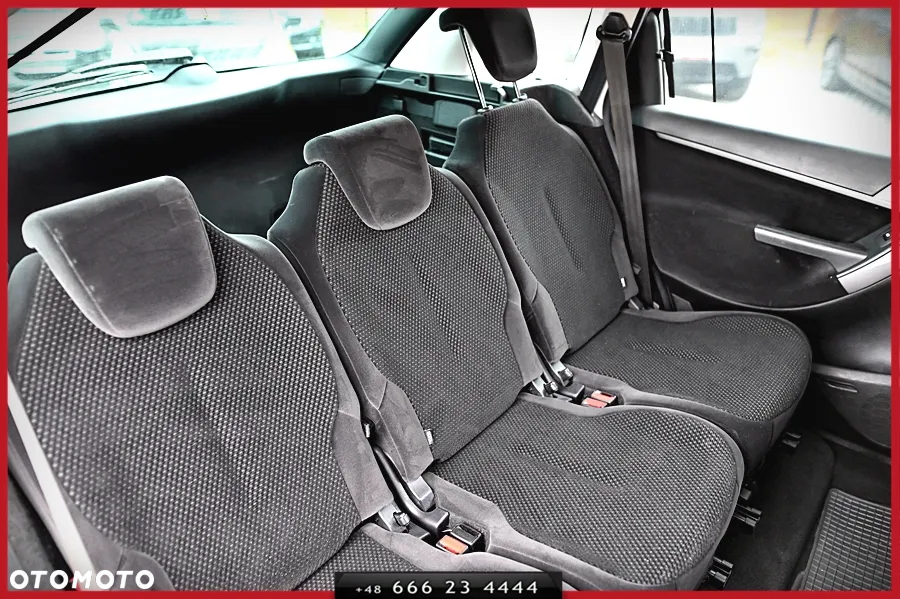 Citroën C4 Grand Picasso 1.8 16V Style - 23
