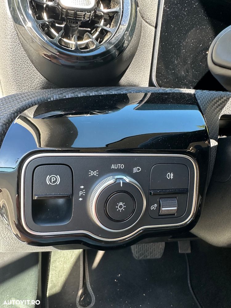 Mercedes-Benz A 250 e 8G-DCT - 14