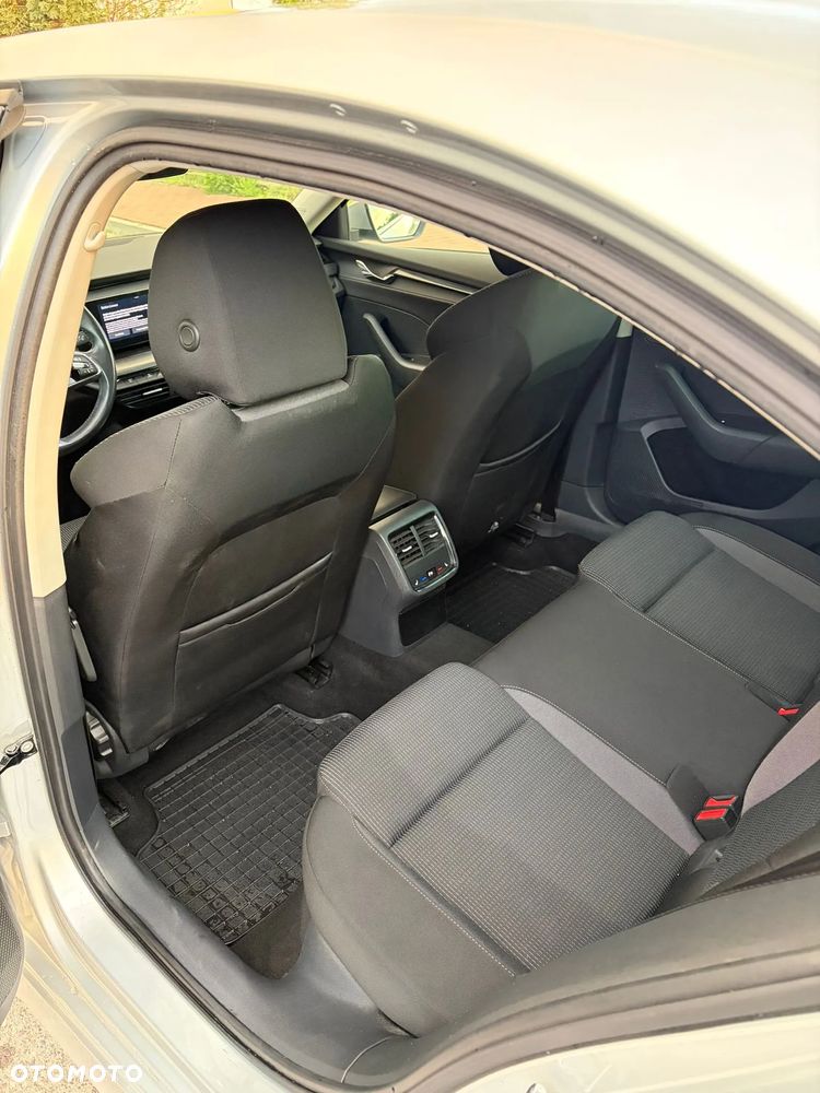 Skoda Octavia 2.0 TDI Ambition DSG - 18