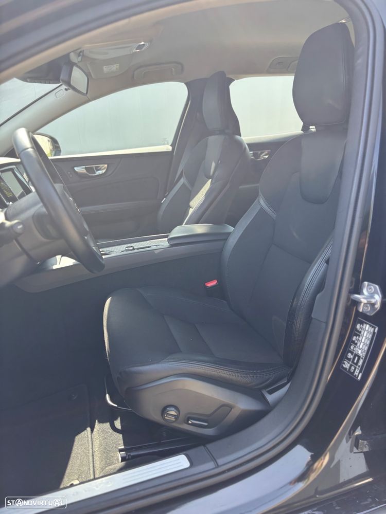 Volvo V60 2.0 D3 Geartronic - 24