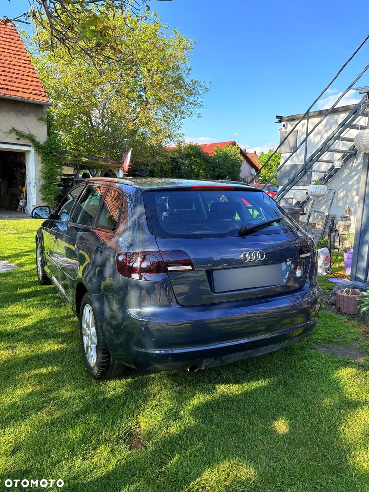 Audi A3 Sportback 1.6 Attraction - 4