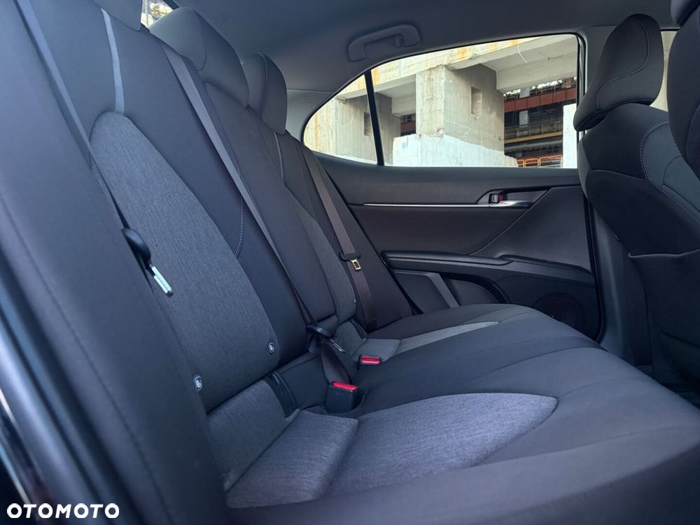 Toyota Camry 2.5 Hybrid Comfort CVT - 21