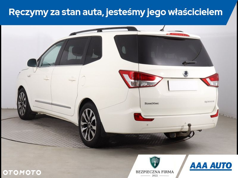 SsangYong/KGM Rodius - 5