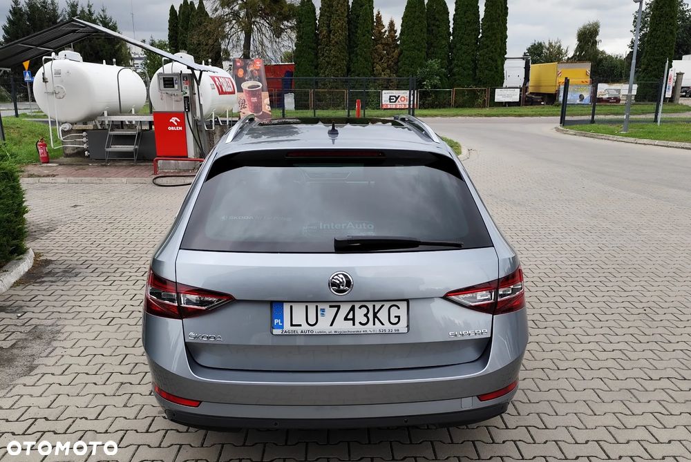 Skoda Superb 2.0 TDI Style DSG - 3