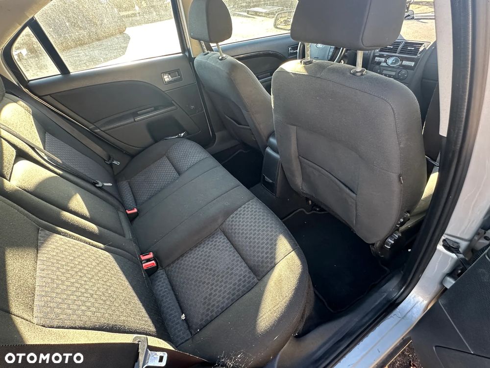 Ford Mondeo 1.8 Ambiente - 7