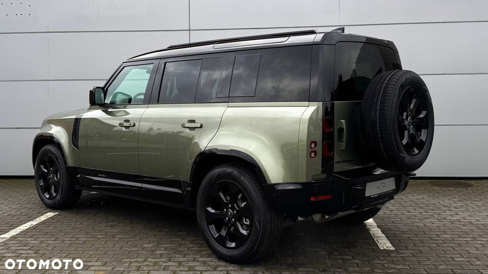 Land Rover Defender - 3