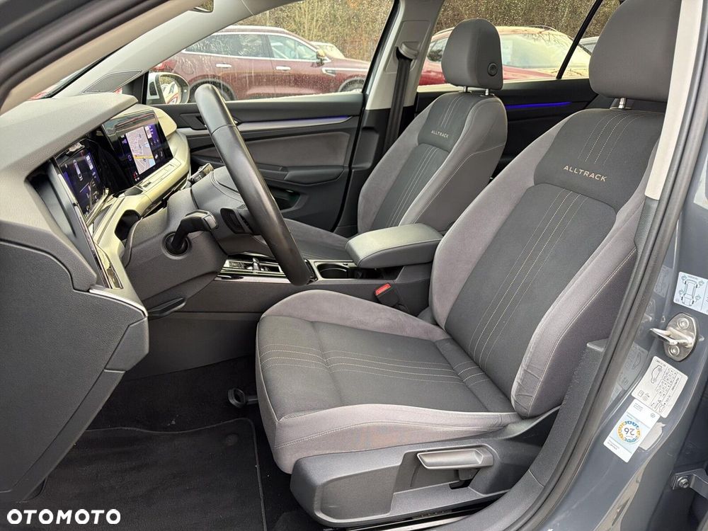 Volkswagen Golf - 11