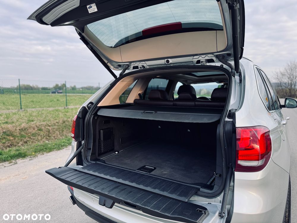 BMW X5 xDrive35i Edition Exclusive - 32