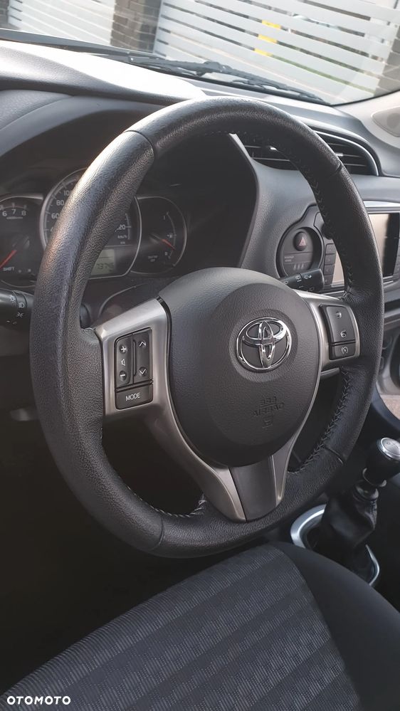 Toyota Yaris - 30