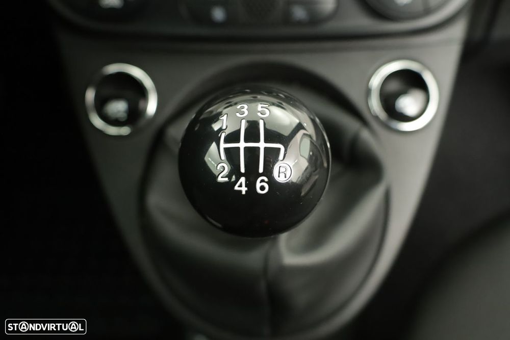 Fiat 500 1.0 Hybrid - 12