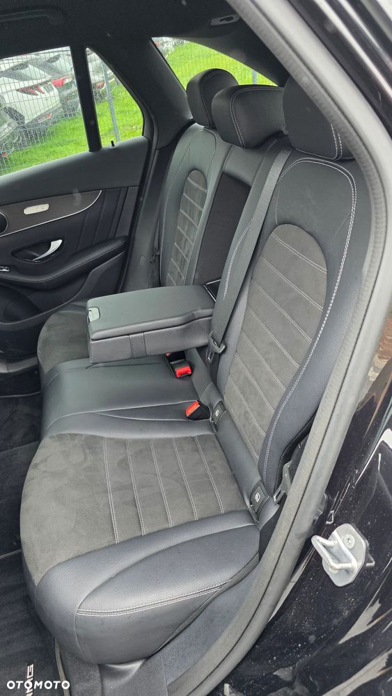 Mercedes-Benz GLC 300 d 4Matic 9G-TRONIC AMG Line - 12