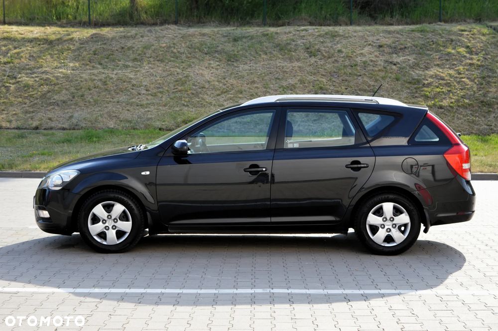 Kia Ceed 1.6 Comfort + - 25