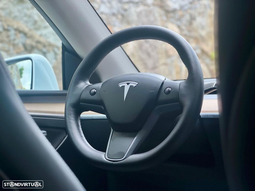 Tesla Model Y Long Range Tração Integral - 17