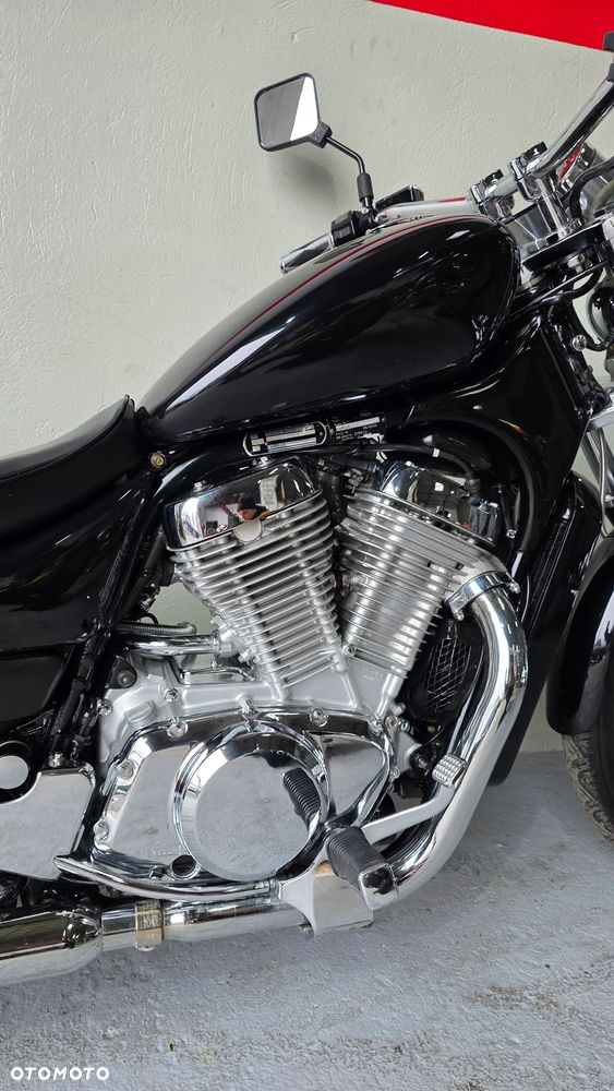 Suzuki Intruder - 21