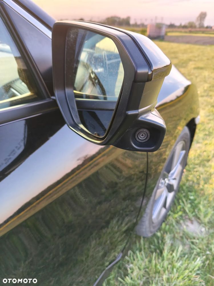 Honda Civic 1.5 i-VTEC Turbo CVT Elegance - 10