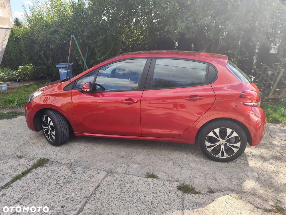 Peugeot 208 - 3