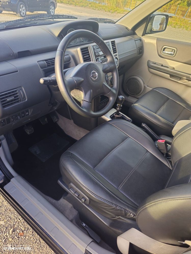 Nissan X-Trail 2.2 DCi 4x4 Elegance - 8