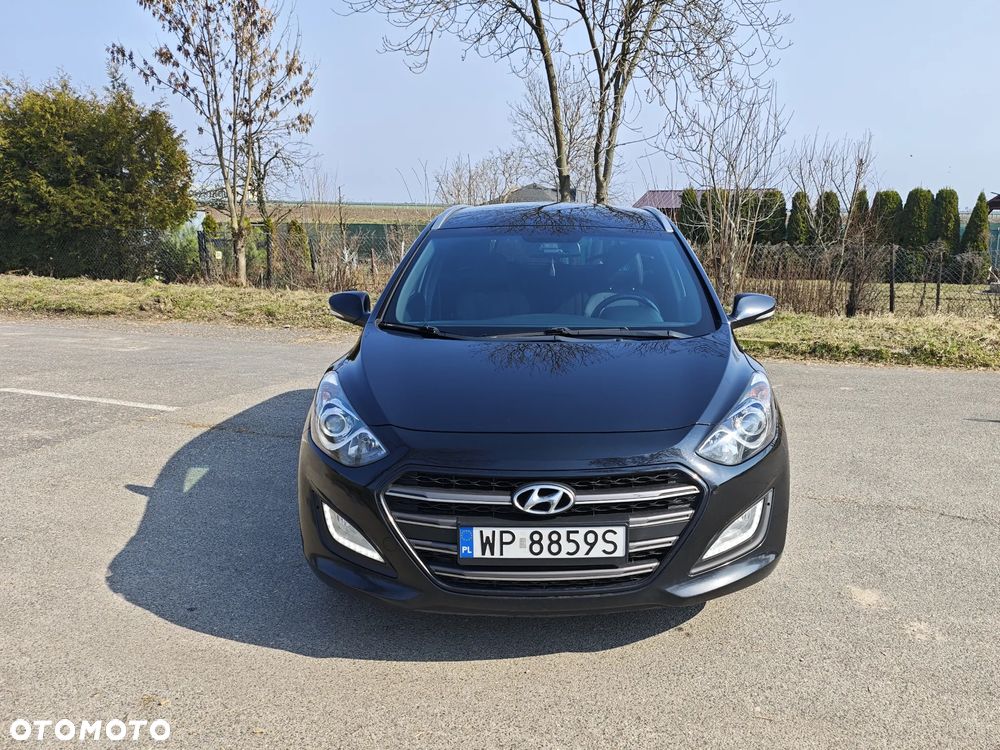 Hyundai i30 blue Kombi 1.6 CRDi Passion - 8