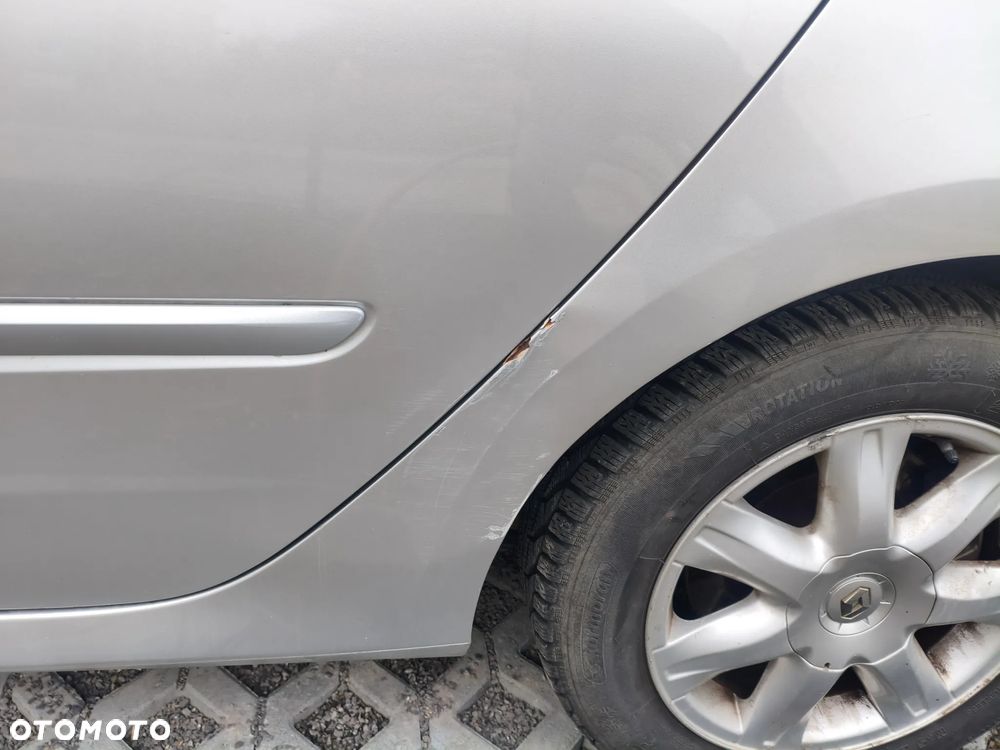 Renault Laguna 2.0 DCi Dynamique - 8