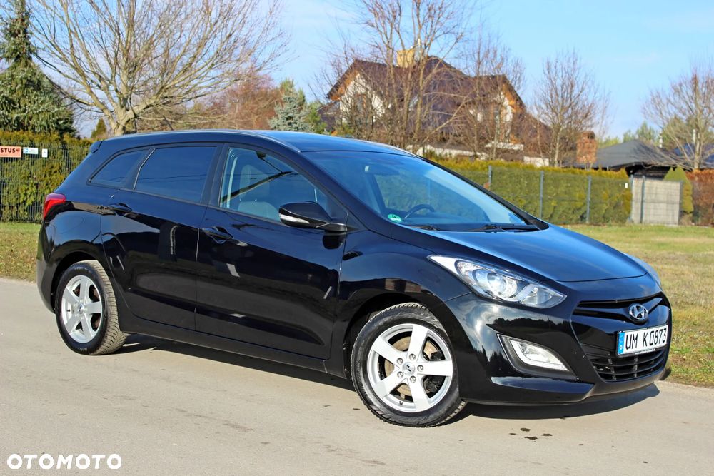 Hyundai i30 blue Kombi 1.6 GDi Style - 2