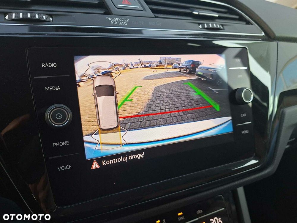 Volkswagen Touran - 19