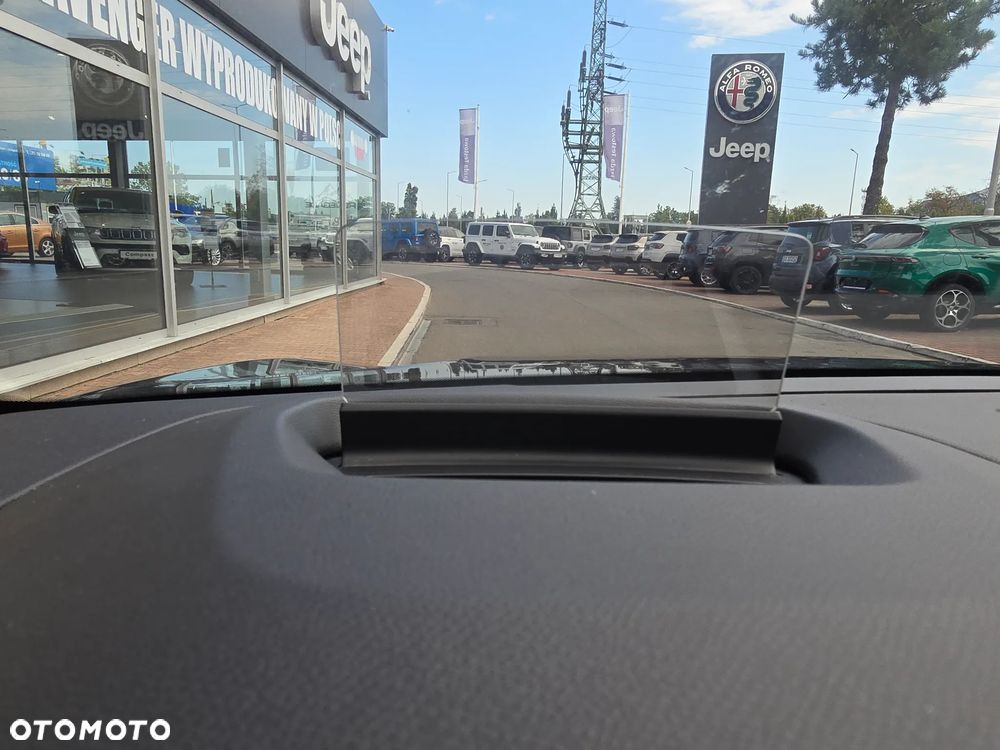 Citroën C4 BlueHDi 130 Stop&Start EAT8 SHINE - 22