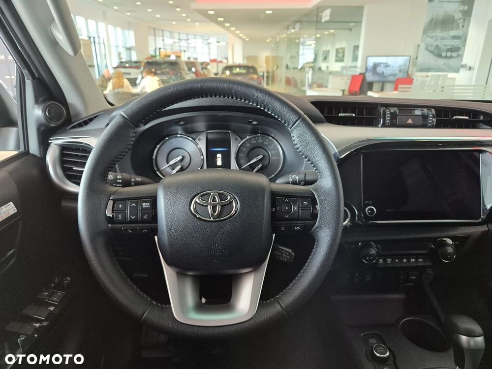 Toyota Hilux - 15