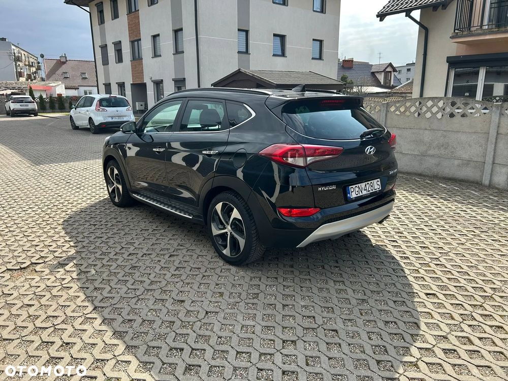 Hyundai Tucson 2.0 CRDI BlueDrive Style 2WD - 4