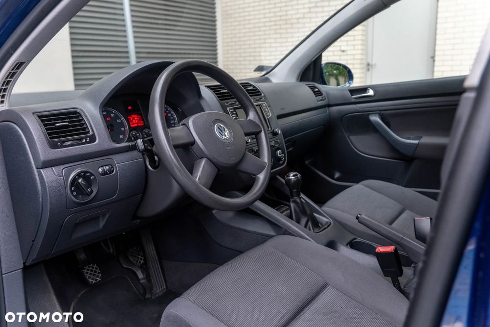 Volkswagen Golf 1.6 Comfortline - 12