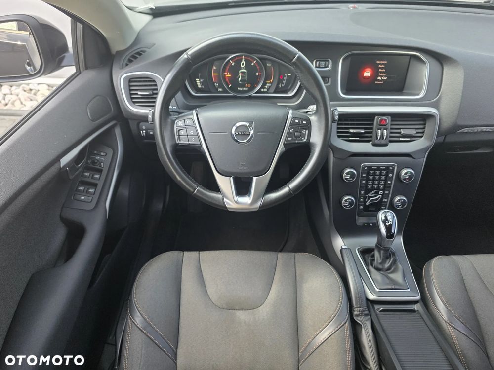 Volvo V40 Cross Country D3 Drive-E SCR Momentum - 19