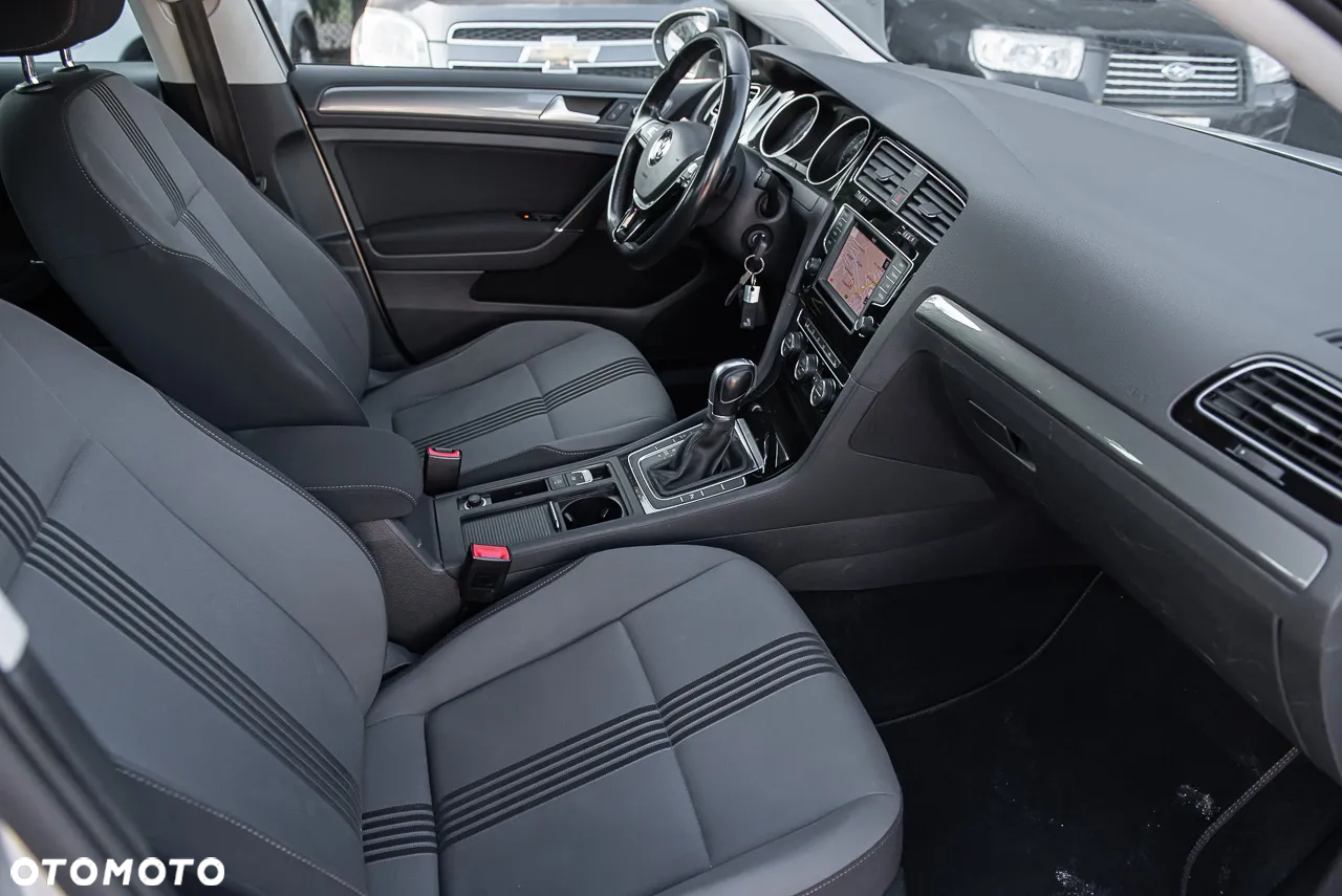 Volkswagen Golf 2.0 BlueTDI DSG Highline - 30