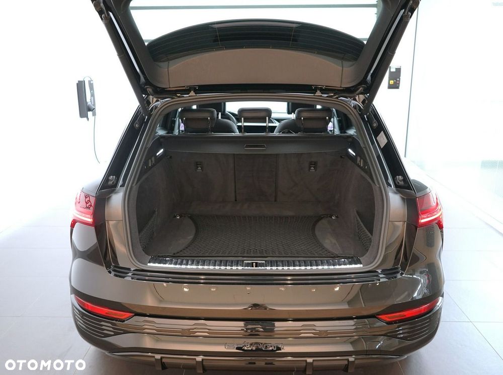 Audi SQ8 e-tron - 10