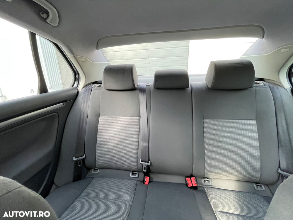 Volkswagen Jetta 1.9 TDI Comfortline - 13