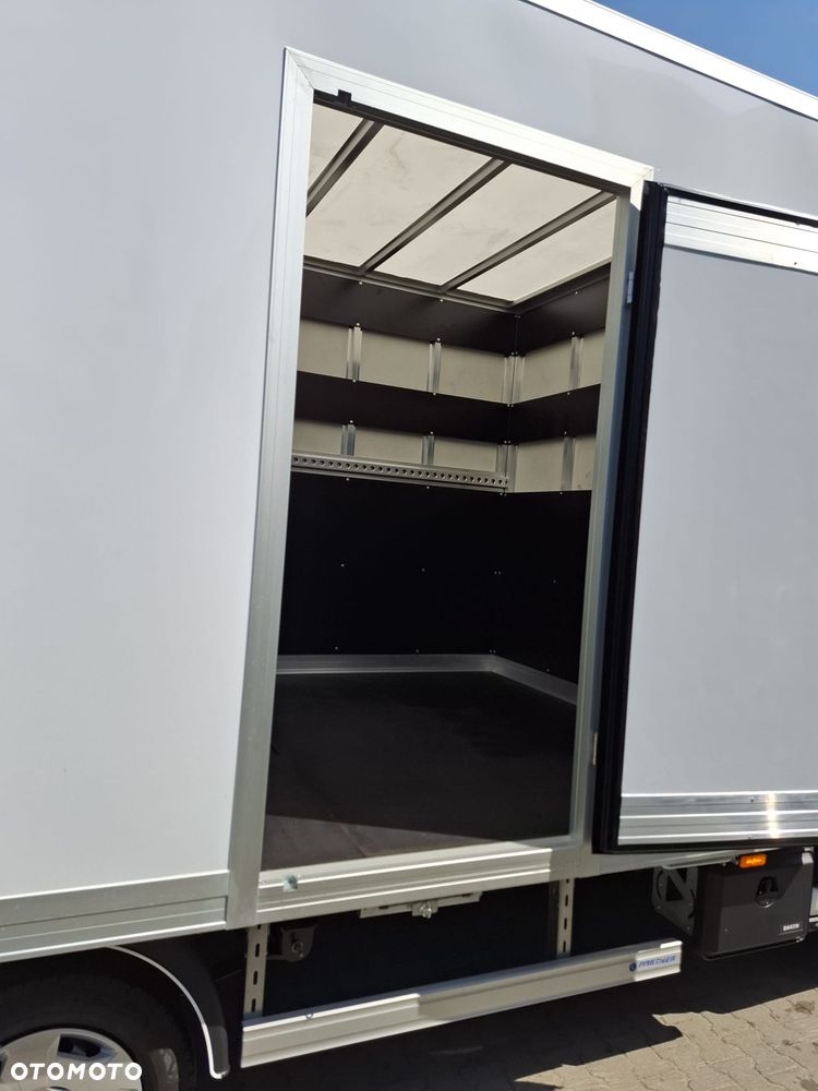 Ford Transit - 10