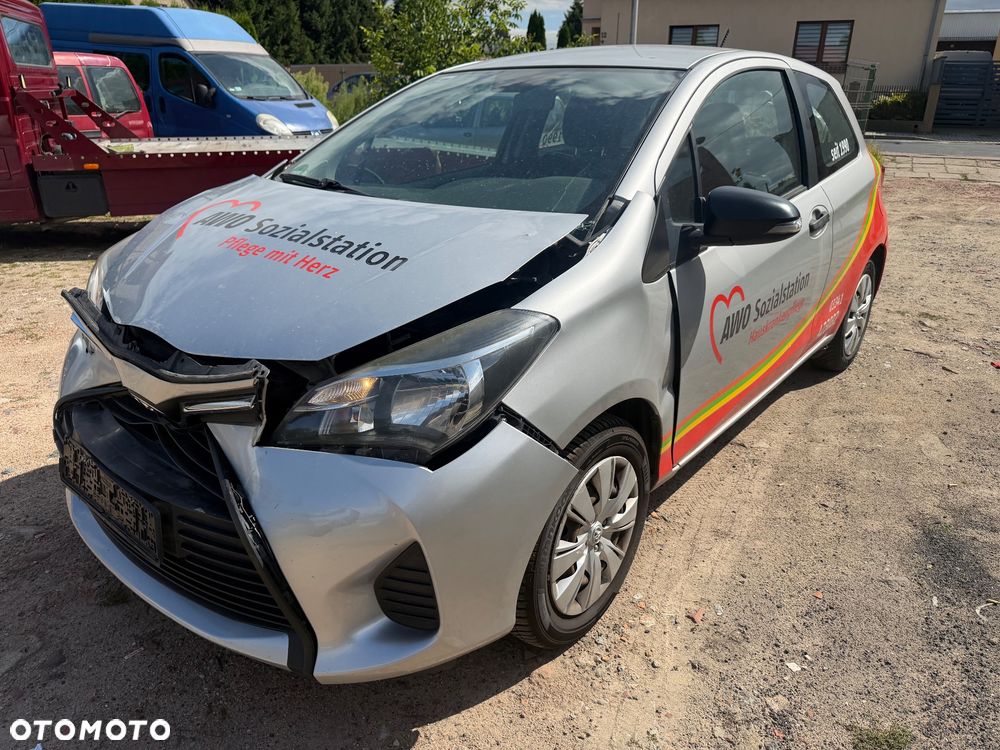 Toyota Yaris 1.0 Luna A/C - 1