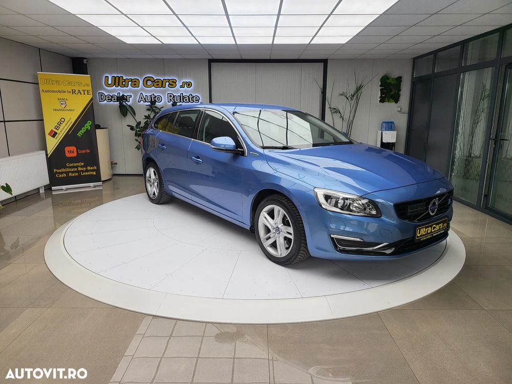Volvo V60 D6 Plug-In-Hybrid AWD Geartronic Momentum - 9