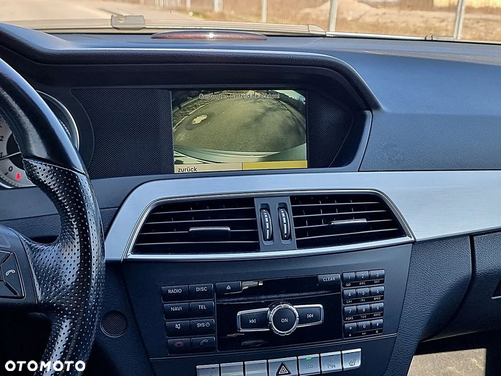 Mercedes-Benz Klasa C 180 CGI BlueEFFICIENCY Avantgarde - 24